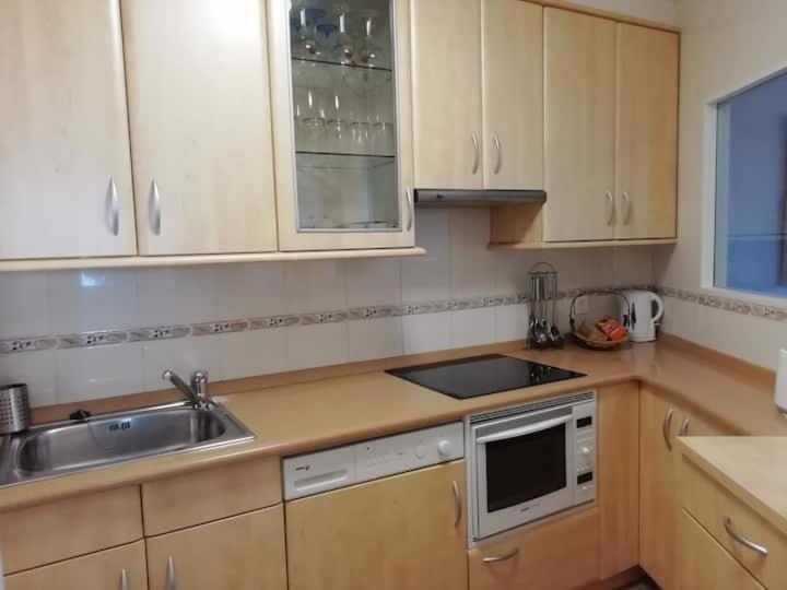 Apartment House *****